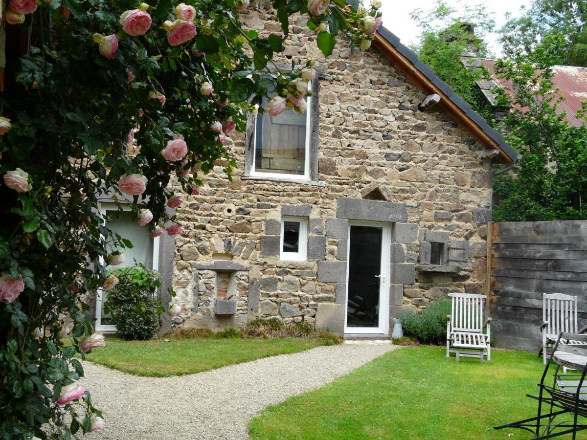 Suites De Campagne Les Eydieux, Petits Dejeuners Inclus Saint-Angel  エクステリア 写真