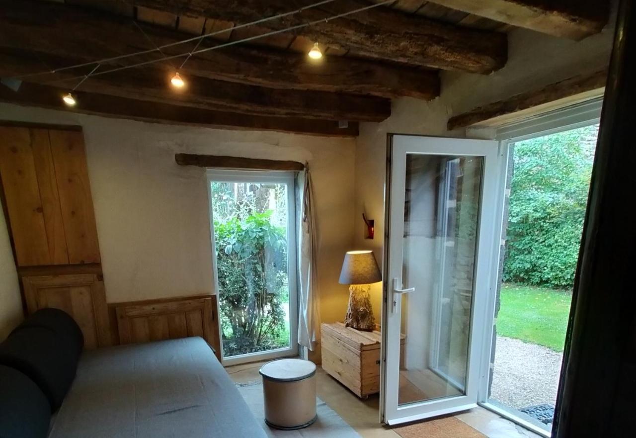Suites De Campagne Les Eydieux, Petits Dejeuners Inclus Saint-Angel  エクステリア 写真