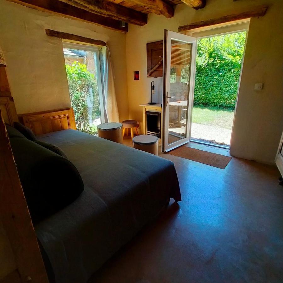 Suites De Campagne Les Eydieux, Petits Dejeuners Inclus Saint-Angel  エクステリア 写真