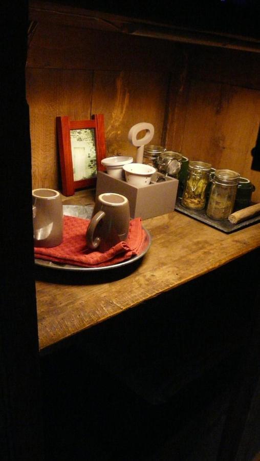 Suites De Campagne Les Eydieux, Petits Dejeuners Inclus Saint-Angel  エクステリア 写真